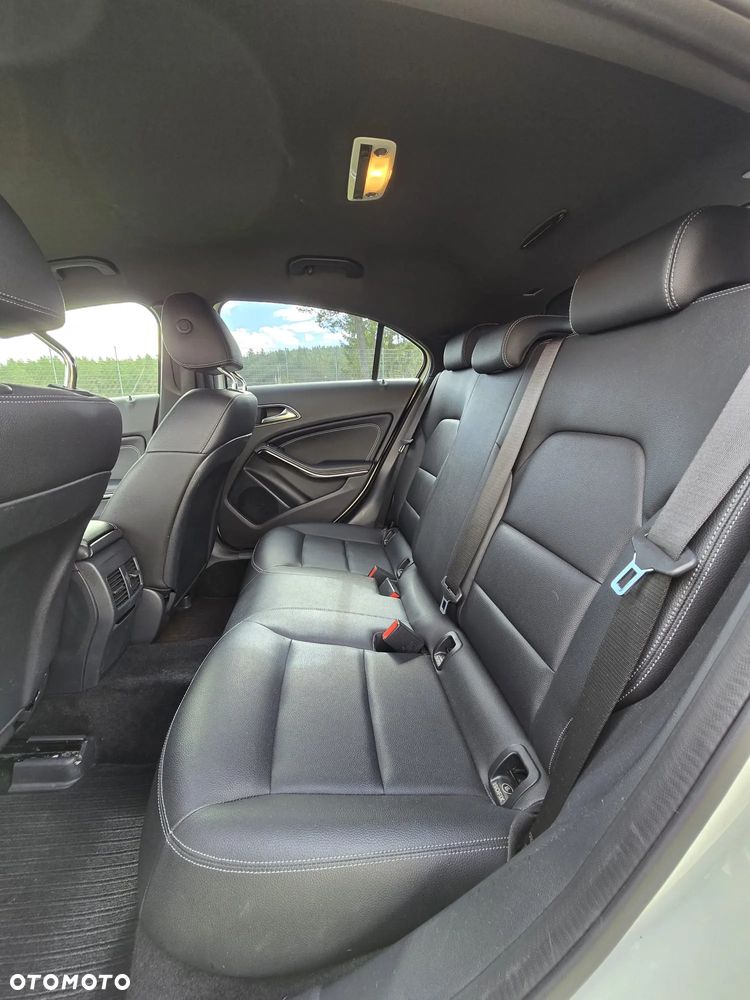 Mercedes-Benz Klasa A 200 d 4-Matic Urban - 18