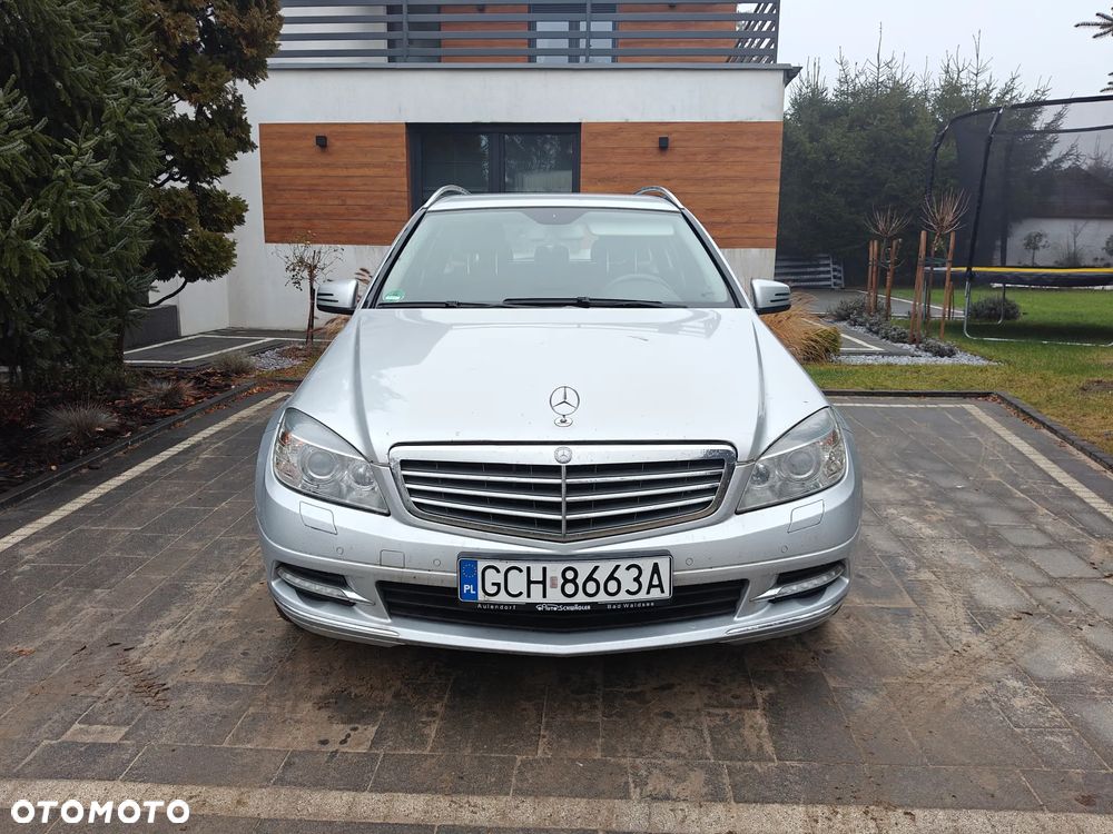 Mercedes-Benz Klasa C 250 CGI BlueEff Avantgarde - 1