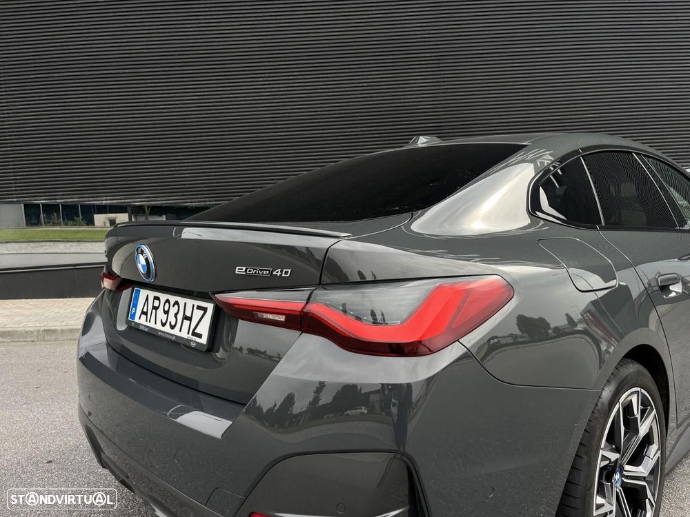 BMW i4 eDrive40 Pack Desportivo M - 17