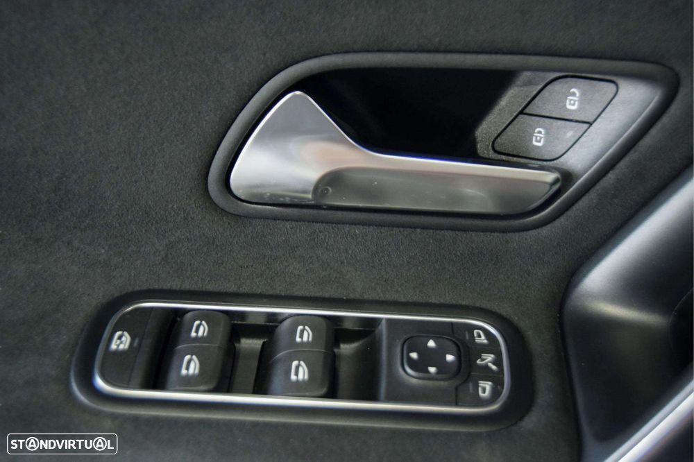 Mercedes-Benz A 200 7G-DCT AMG Line Advanced Plus - 40