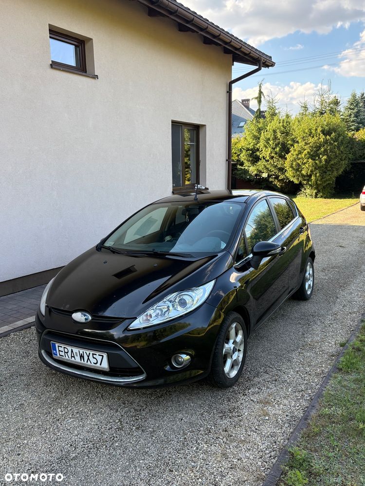 Ford Fiesta 1.6 TDCi DPF Titanium - 6