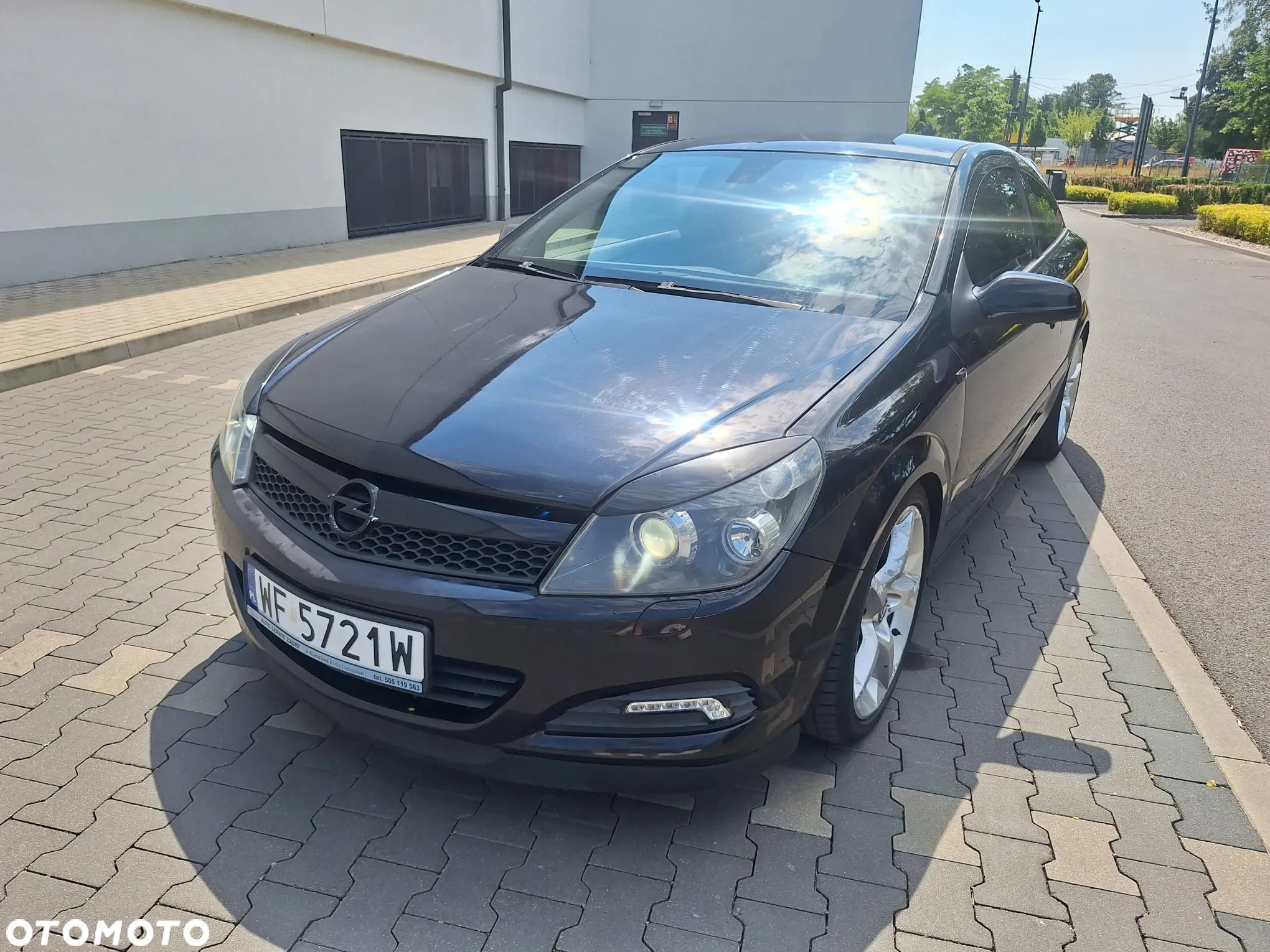Opel Astra GTC 2.0 Turbo Sport - 13