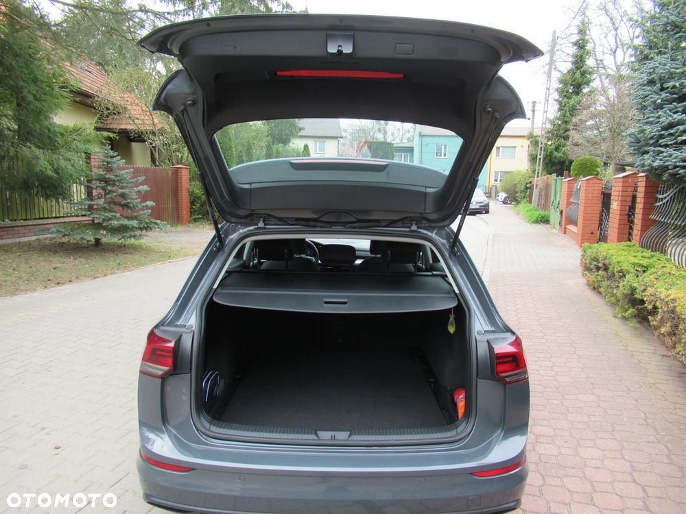 Volkswagen Golf 1.5 TSI EVO Life - 16