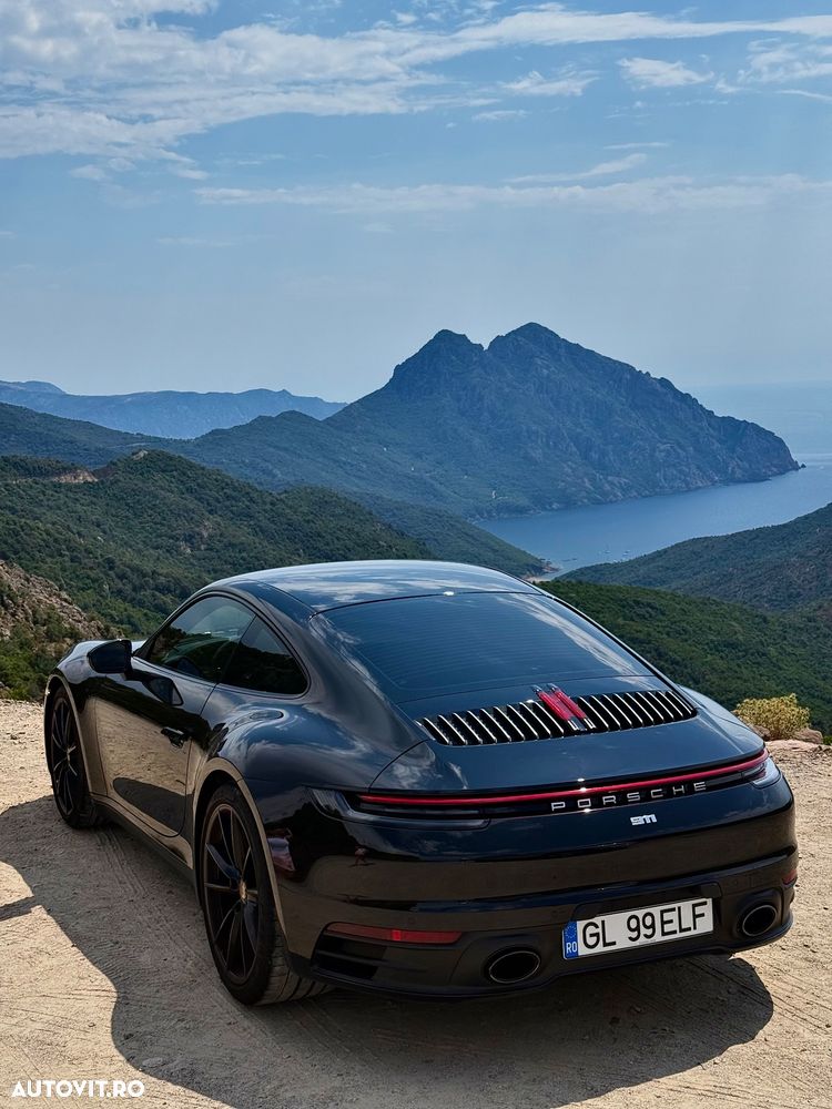 Porsche 911 Carrera 4 PDK - 10