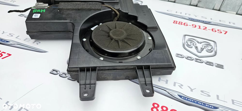 RAM 1500 V 5 2019- Głośnik subwoofer P68277288AB 68277288AB - 3