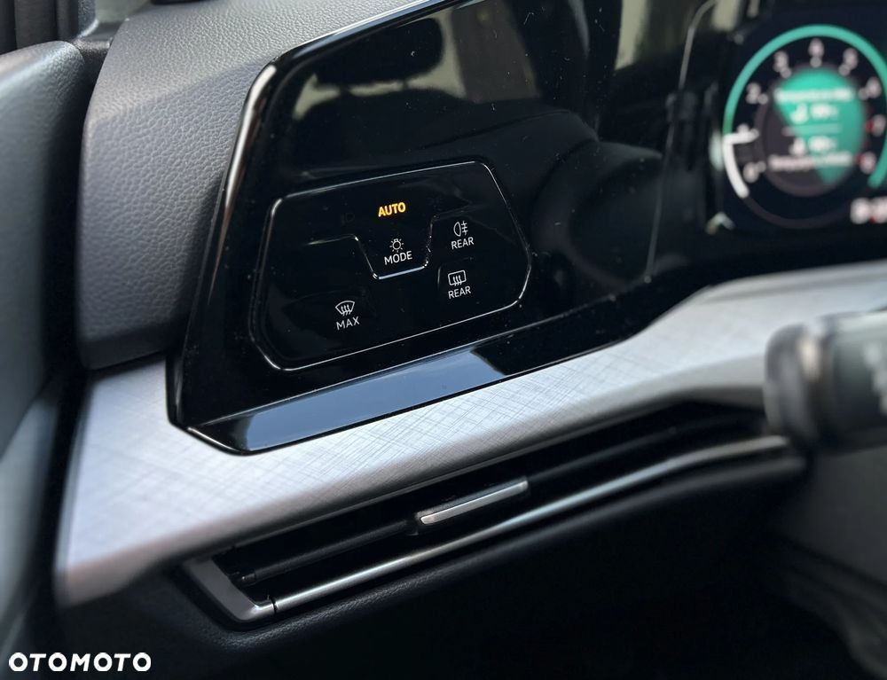 Volkswagen Golf 1.5 TSI EVO Style - 36