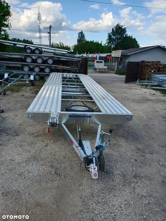 Niewiadów Indiana 8,5 m, pod 2 auta - 5