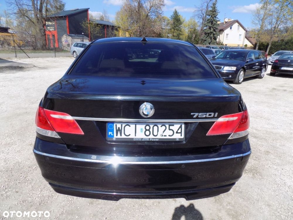 BMW Seria 7 - 24