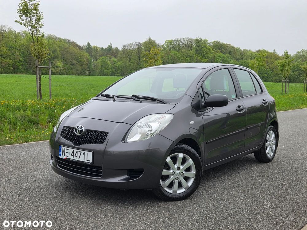 Toyota Yaris 1.3 Terra - 1
