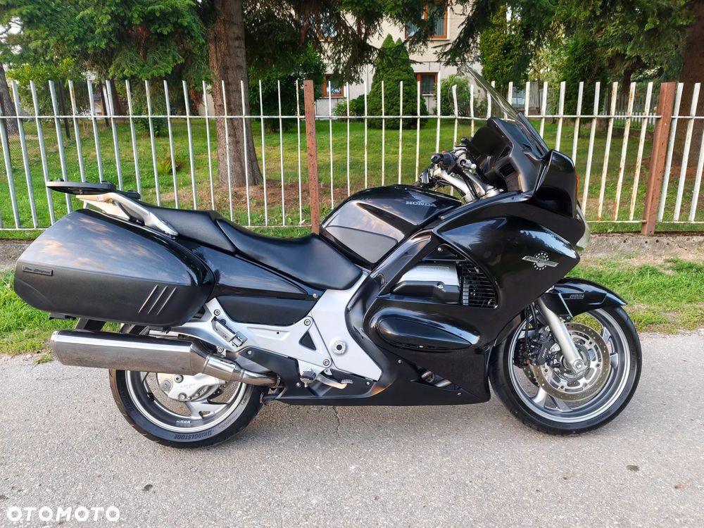 Honda ST - 11