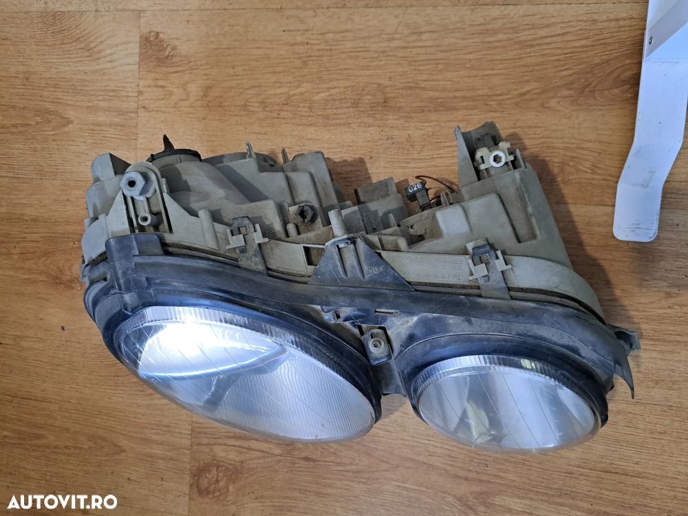 Far Dreapta ( de la masina cu volan pe stanga )Mercedes-Benz CL-Class (C215) / S-Class (W220)  cu defecte-vezi foto  Bi-Xenon (Volan Stanga - LHD) - 2