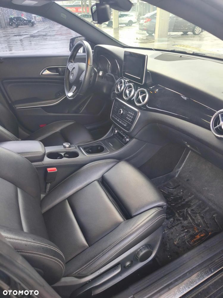 Mercedes-Benz CLA 250 4Matic 7G-DCT Sport - 22