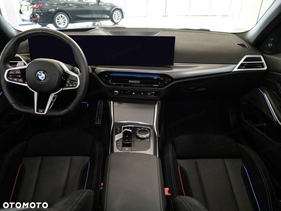 BMW Seria 3 330i xDrive M Sport - 9