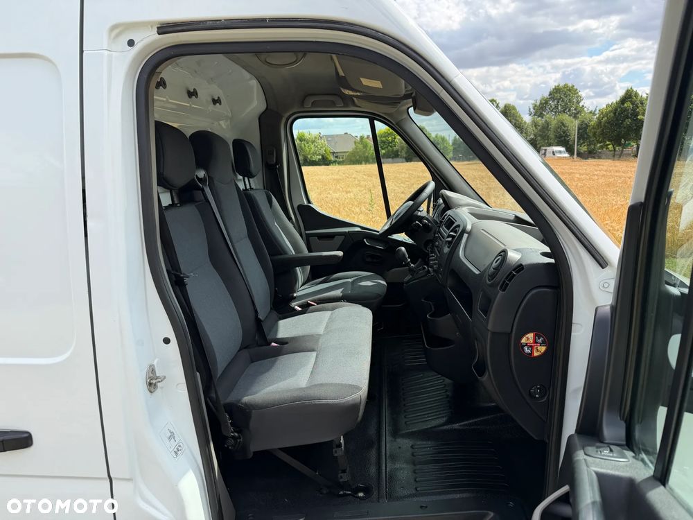 Renault Master * 2.3 / 125KM * L2H2 * Średni / Podwyższany * Furgon / Blaszak * - 33