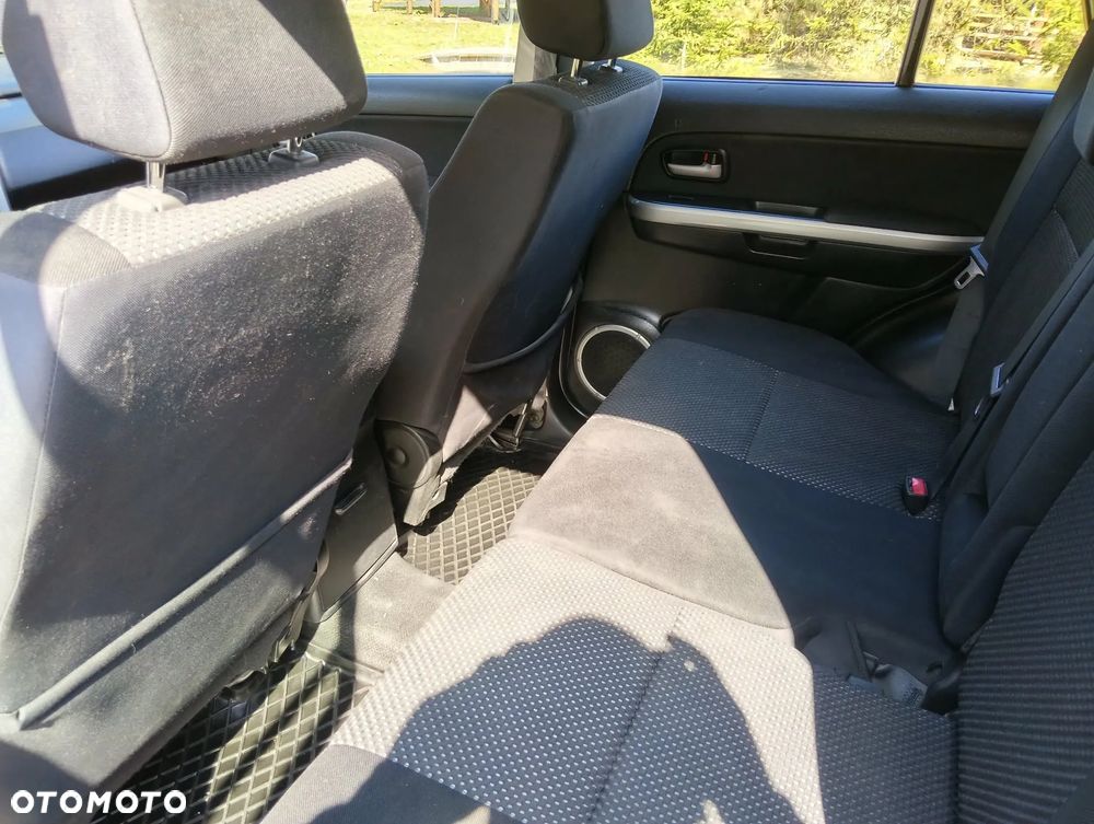 Suzuki Grand Vitara 2.0 Comfort - 8