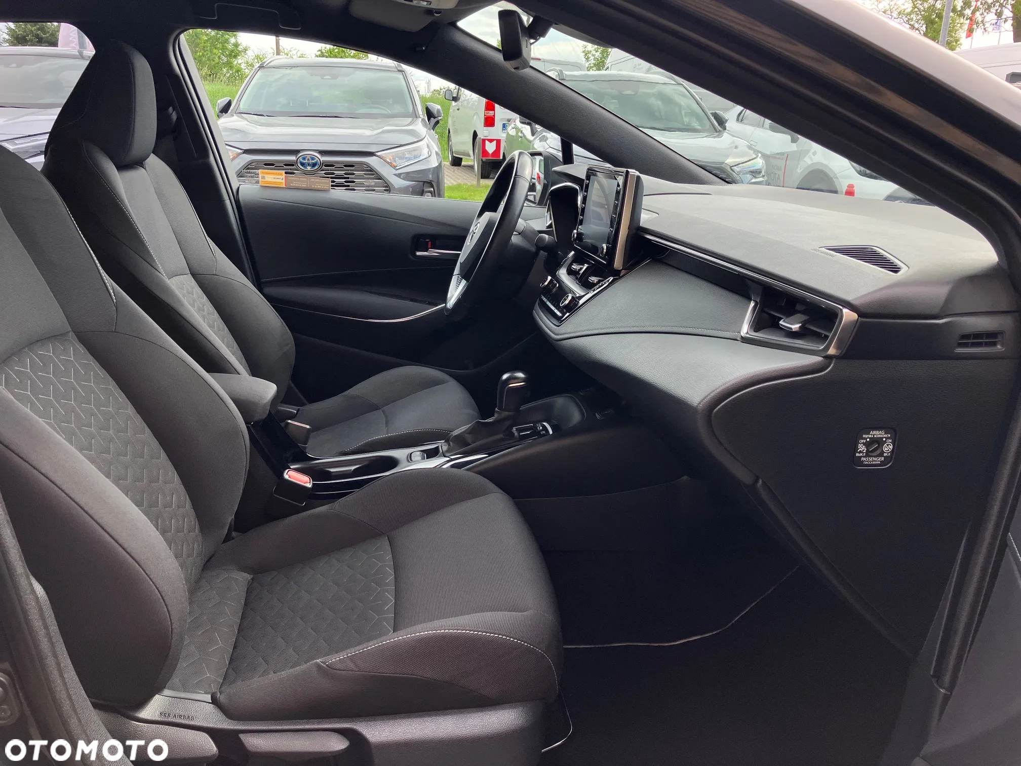 Toyota Corolla 1.8 Hybrid Comfort - 18
