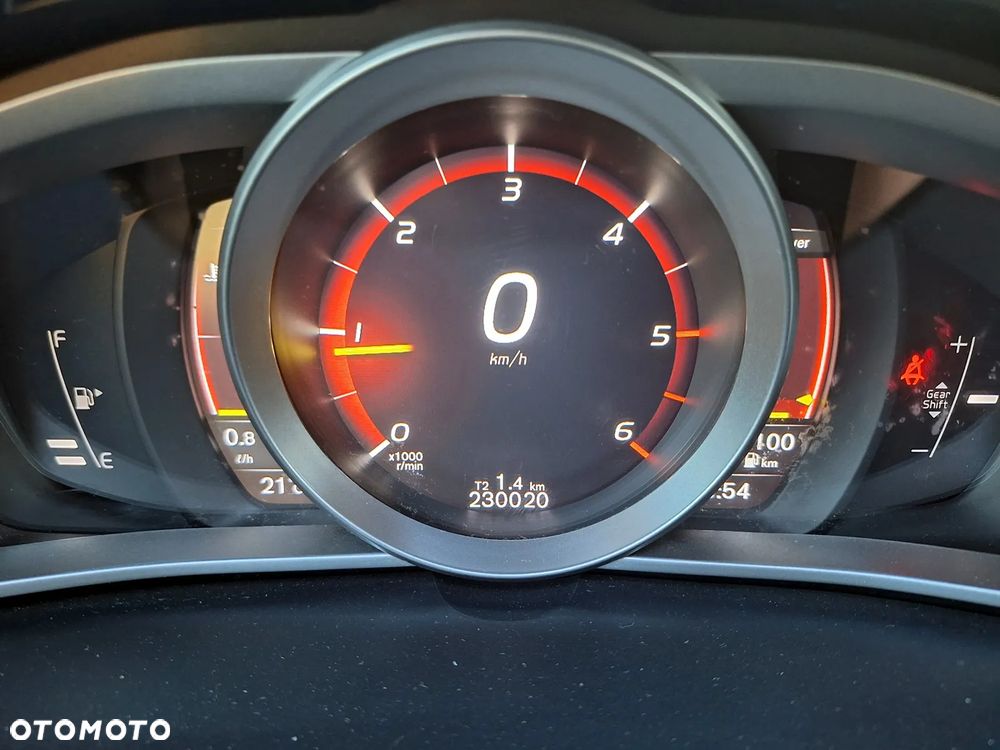 Volvo V40 D2 Kinetic - 34