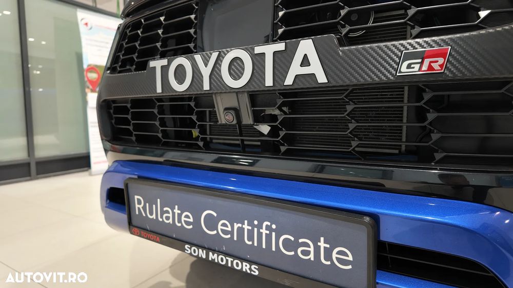 Toyota Hilux 2.8D 204CP 4x4 Double Cab AT GR Sport II - 12