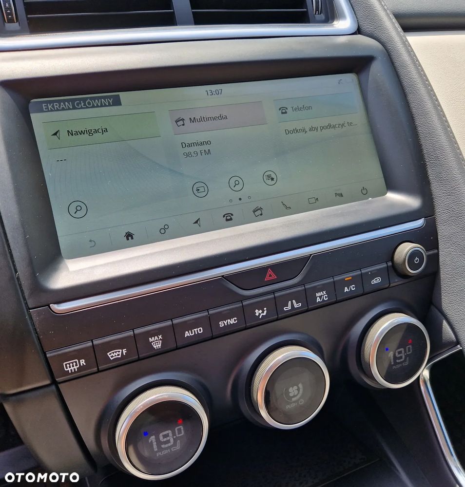 Jaguar E-Pace D150 AWD S - 28