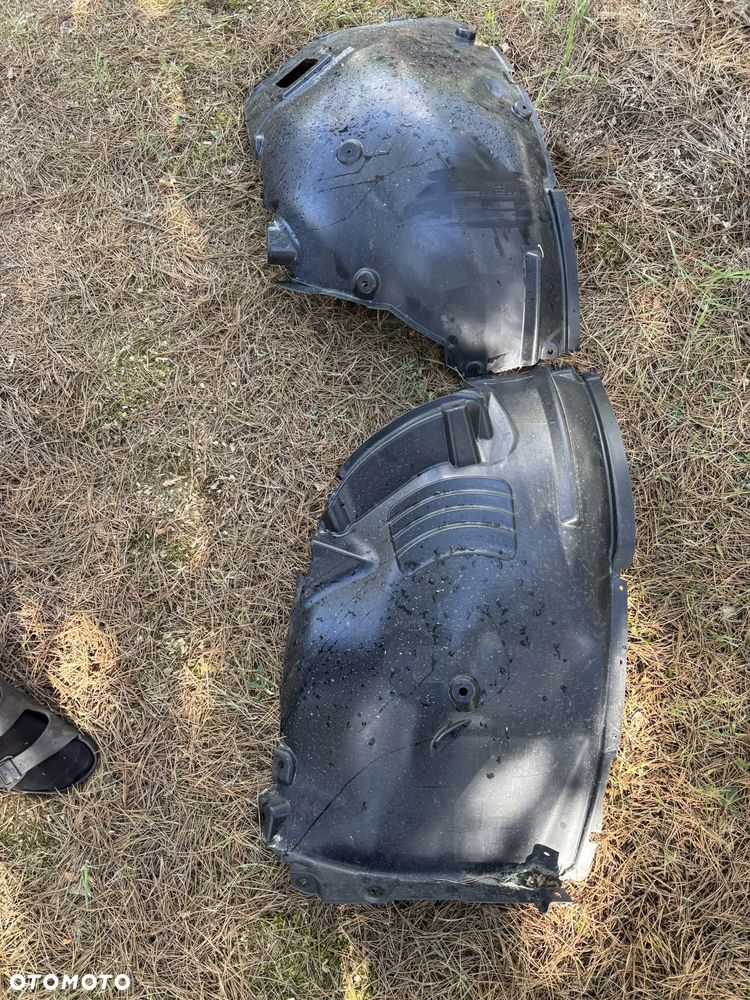 Nadkole prawe Bmw IX I20