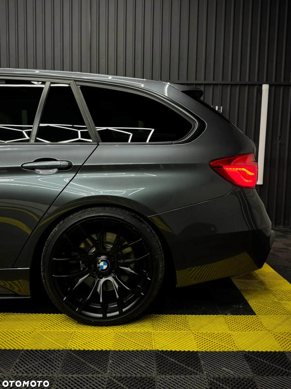 BMW Seria 3 - 35