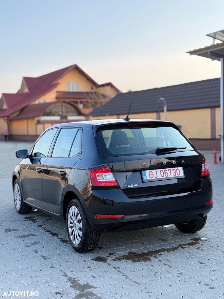 Skoda Fabia 1.0 MPI Active - 6