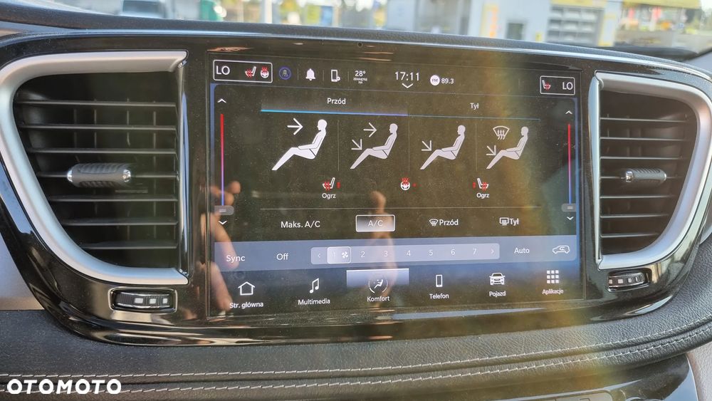 Chrysler Pacifica - 9