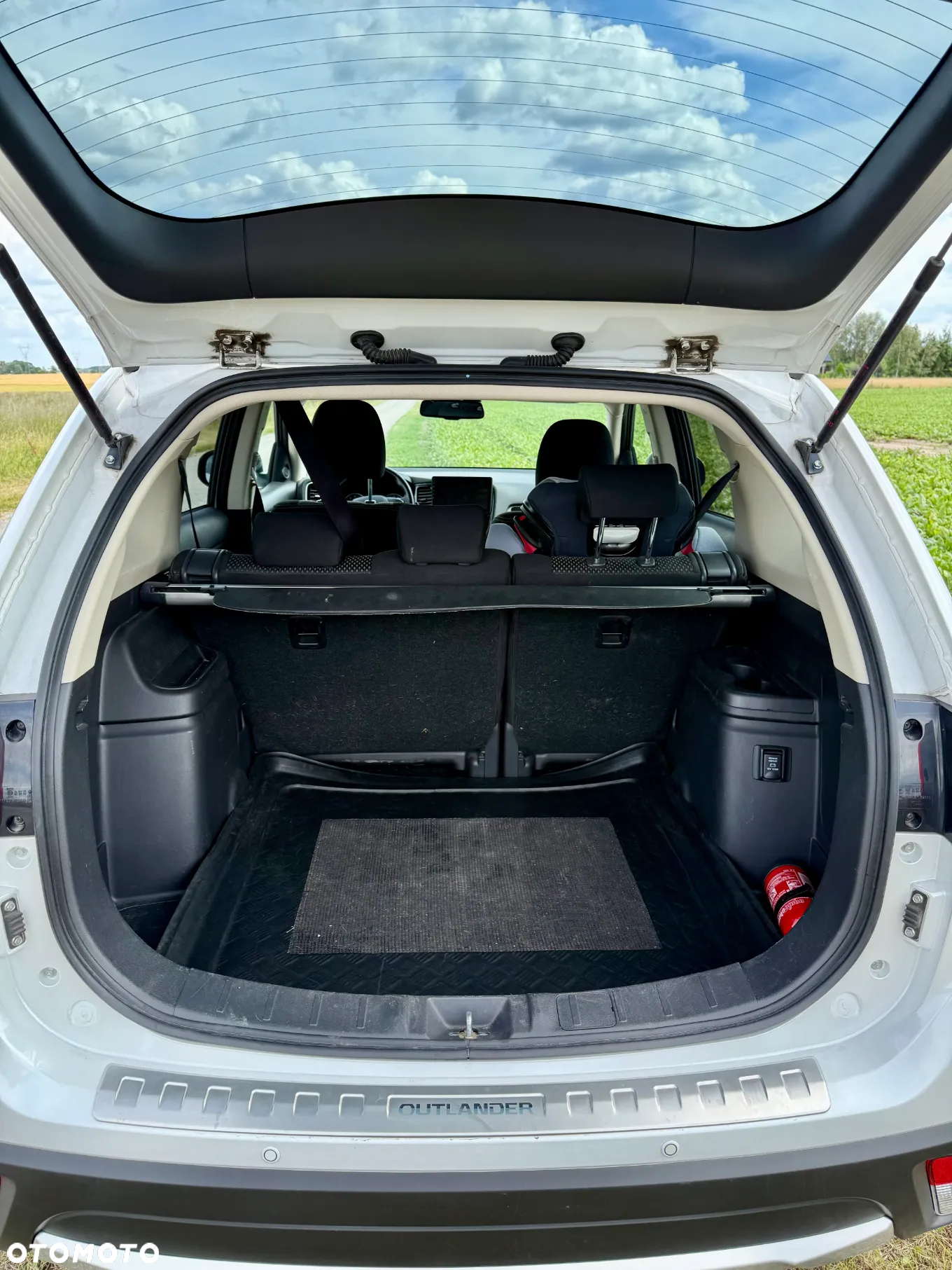 Mitsubishi Outlander 2.0 Invite + 2WD - 9