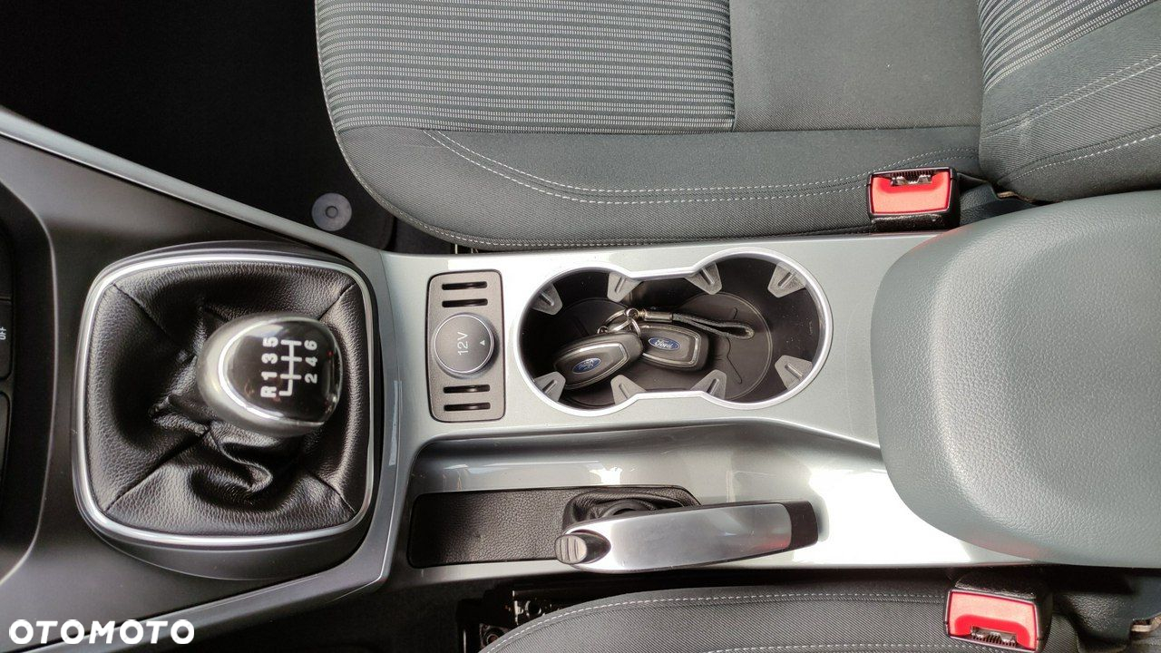 Ford Grand C-MAX - 23