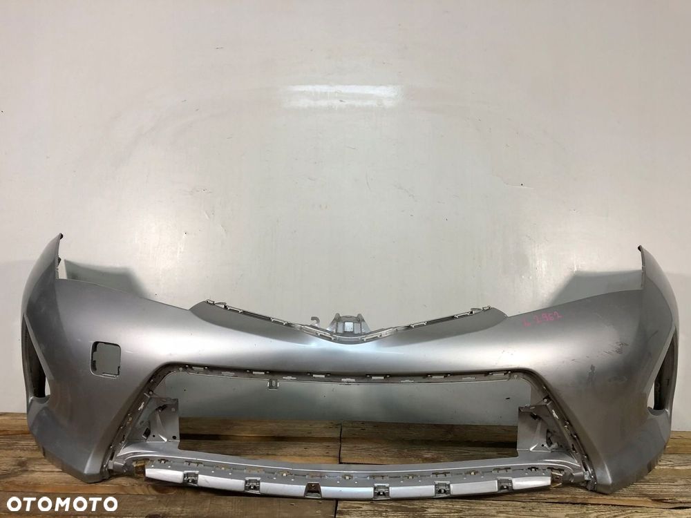 ZDERZAK PRZÓD PRZEDNI TOYOTA AURIS II 2 E18 2012- 52119-02A20 ORYGINAŁ CAŁY
