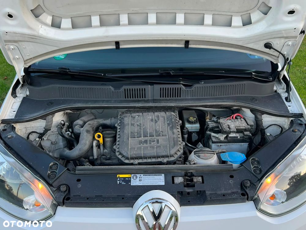 Volkswagen up! high - 34
