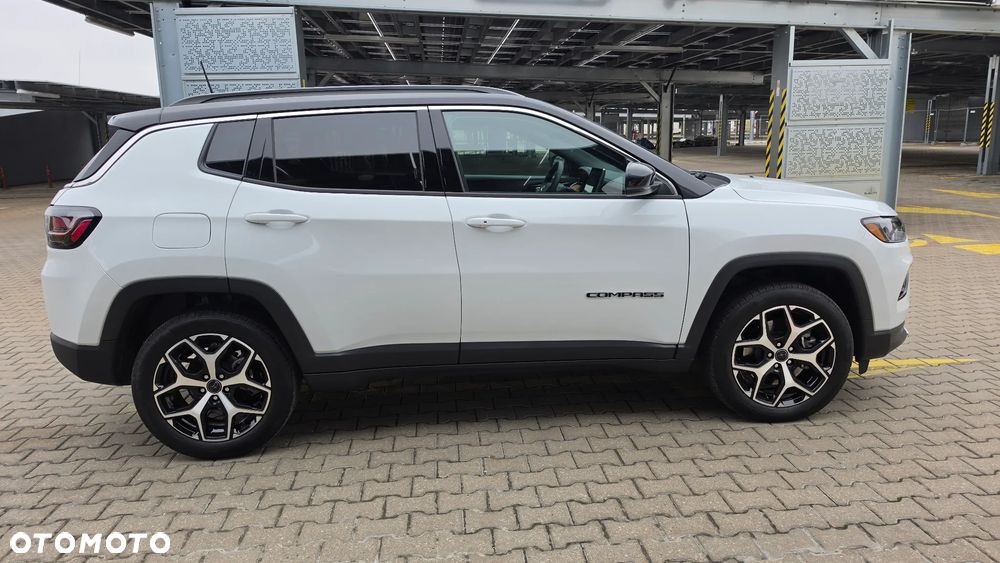 Jeep Compass - 10