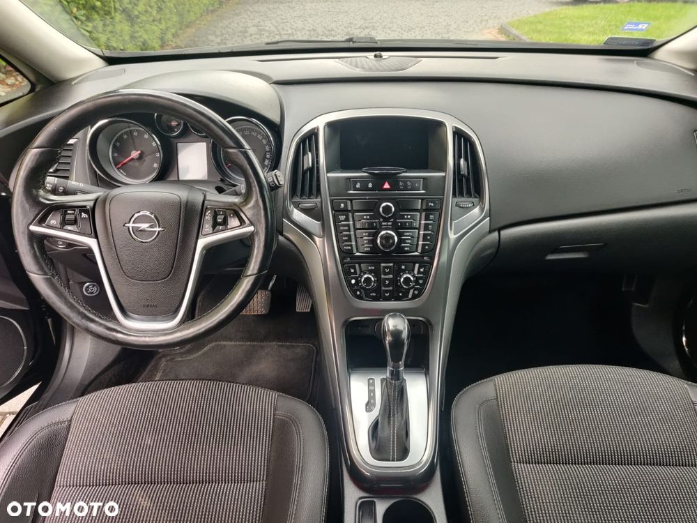 Opel Astra 1.6 T Cosmo - 6
