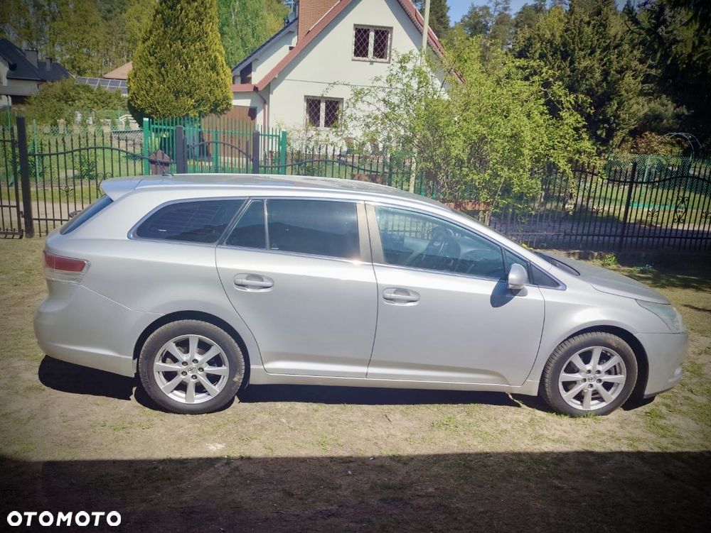 Toyota Avensis - 4