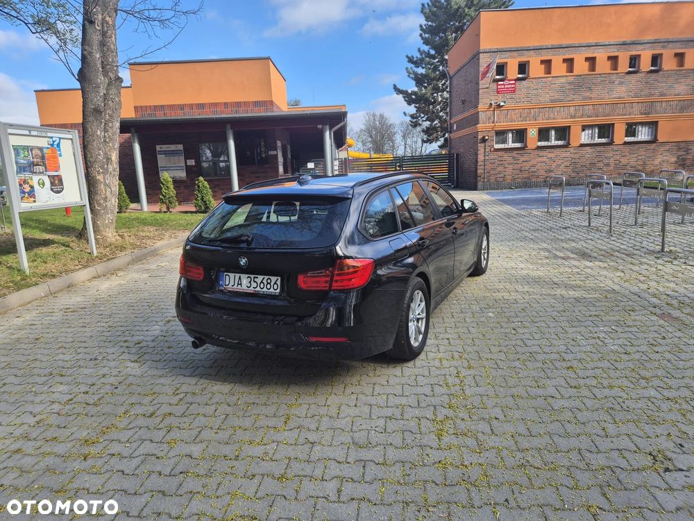 BMW Seria 3 320d - 11