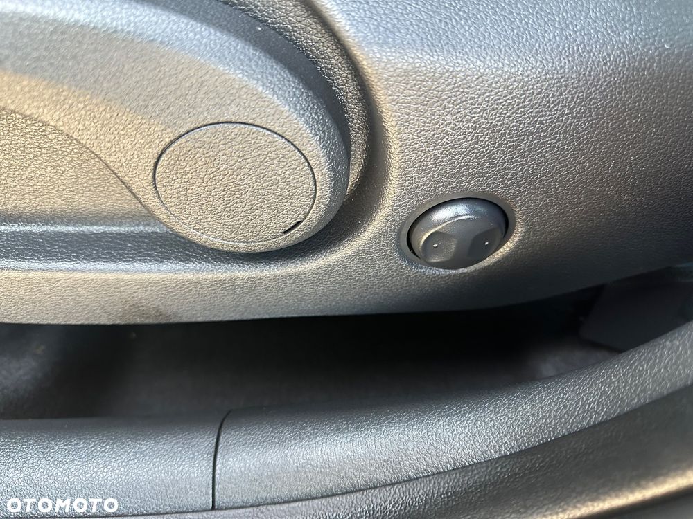 Hyundai Tucson blue 1.7 CRDi 2WD Intro Edition - 16