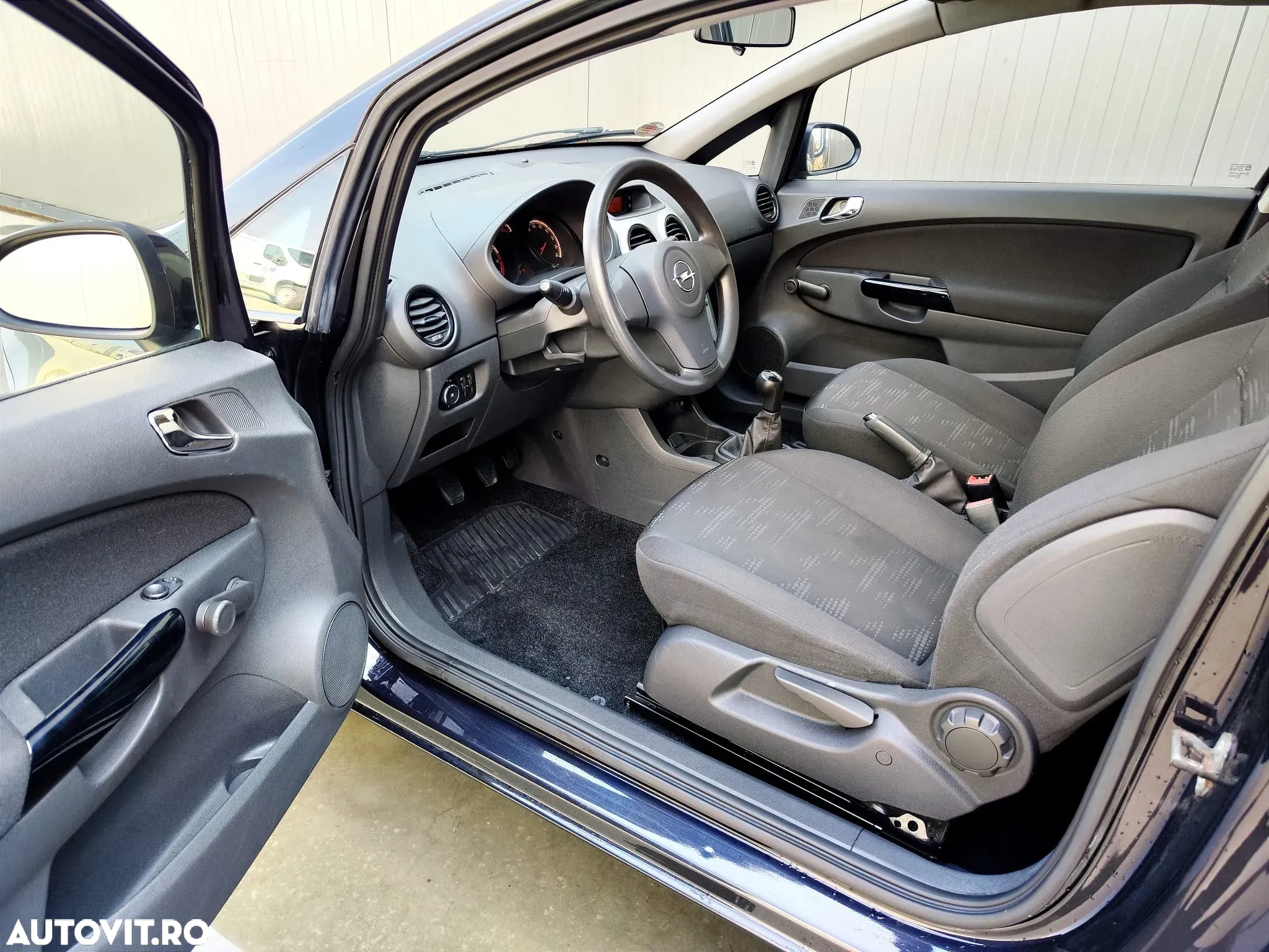Opel Corsa 1.2 16V (ecoFLEX) Color Edition - 11