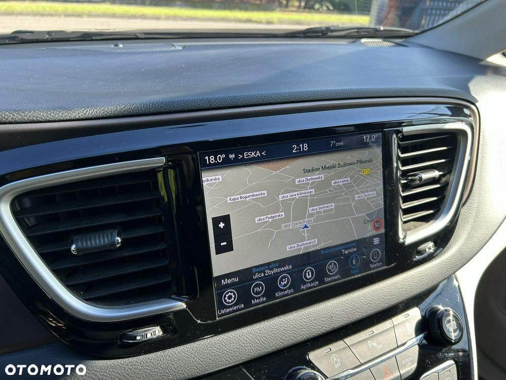 Chrysler Pacifica - 26