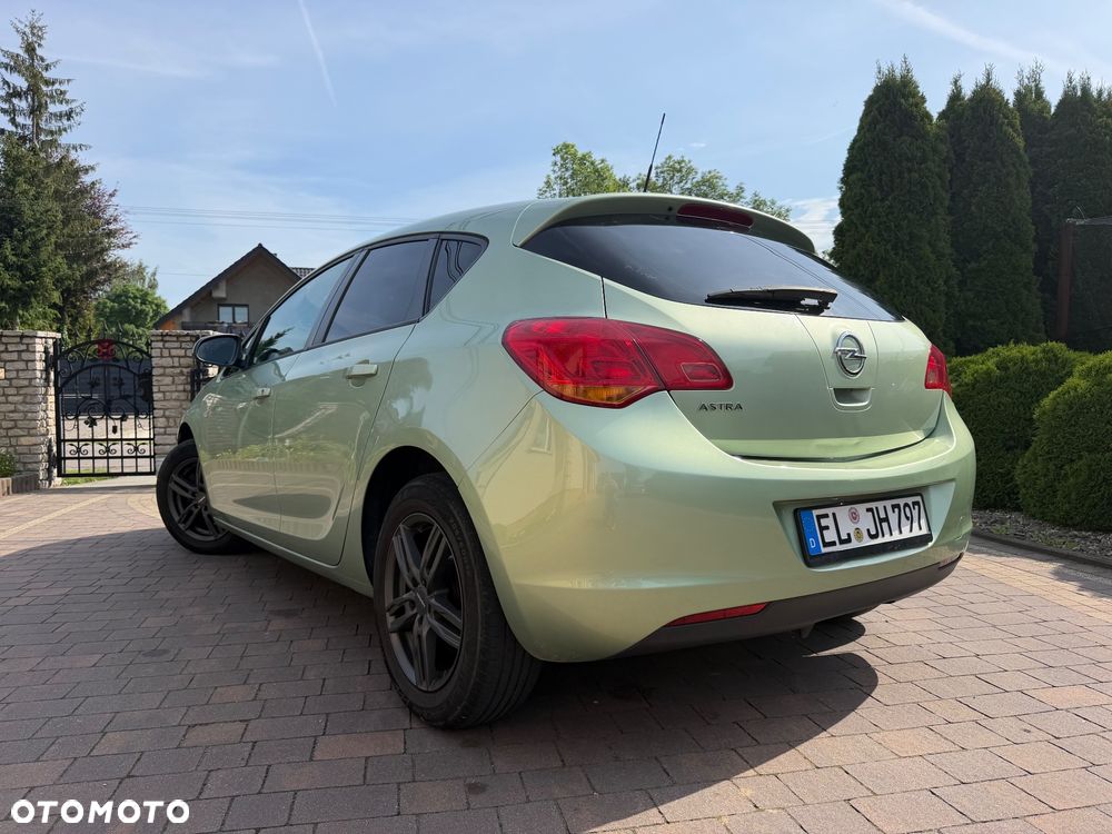 Opel Astra 1.6 Selection - 12