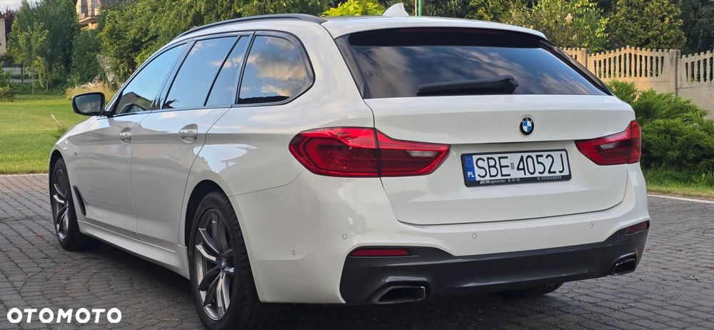 BMW Seria 5 520d M Sport - 8
