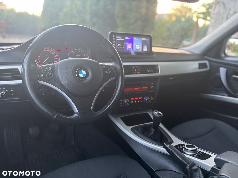 BMW Seria 3 320d DPF - 13