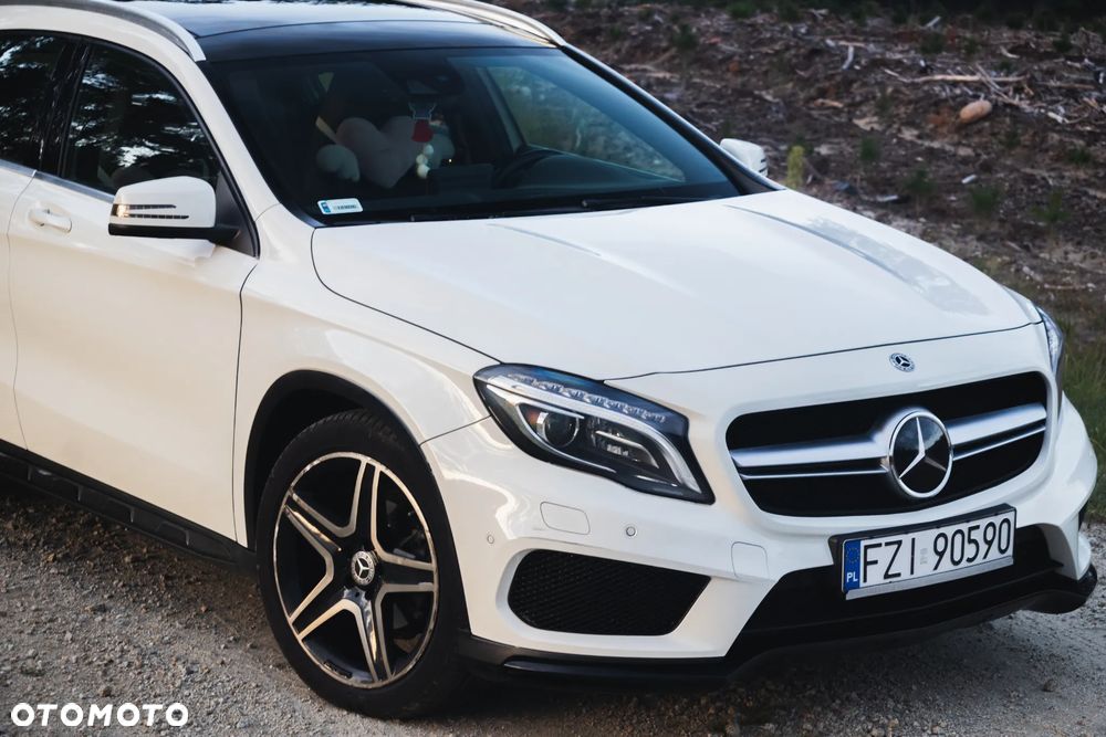 Mercedes-Benz GLA - 36