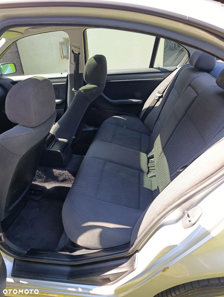 BMW Seria 3 - 17