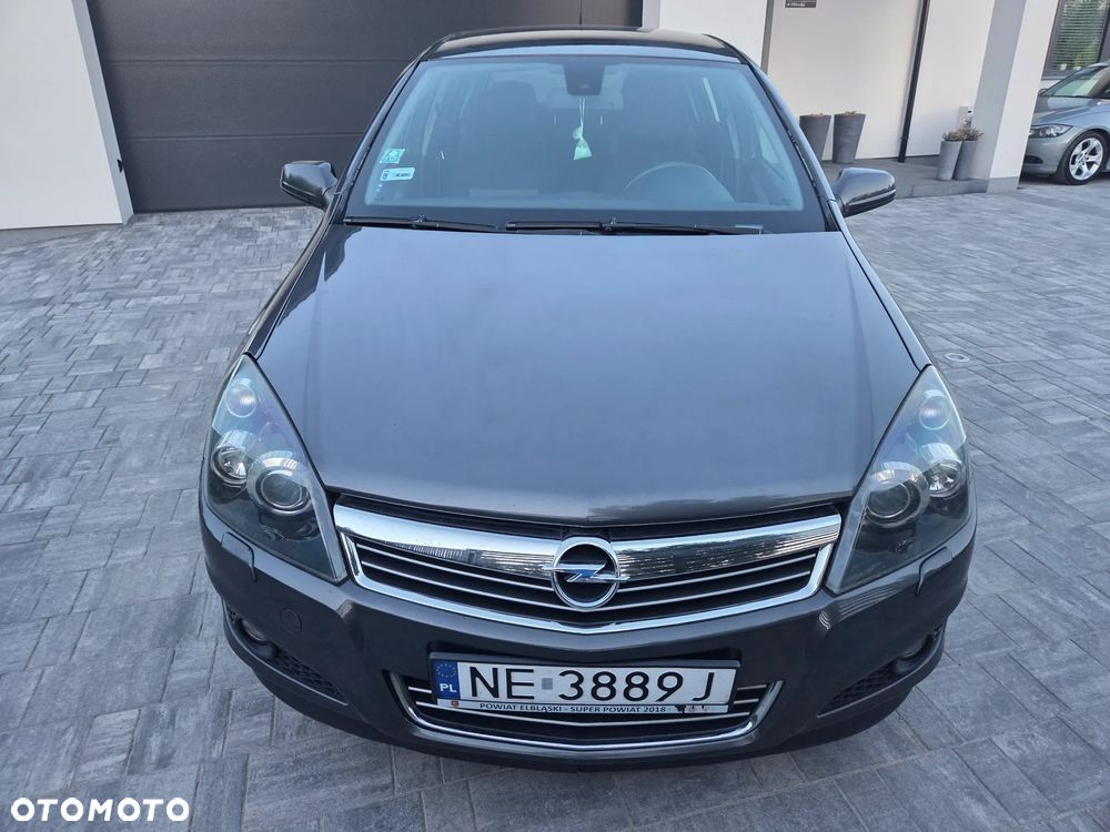 Opel Astra 1.6 Automatik Design Edition - 3