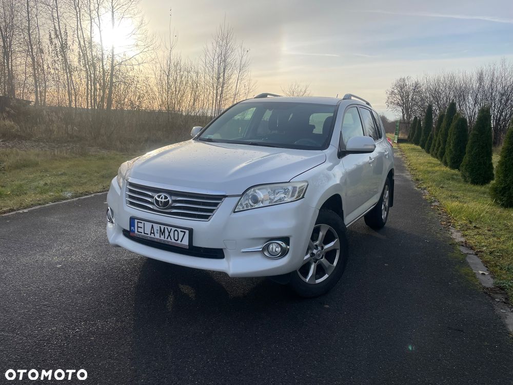 Toyota RAV4 - 1