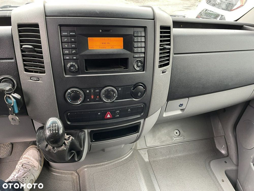 Mercedes-Benz Sprinter - 9