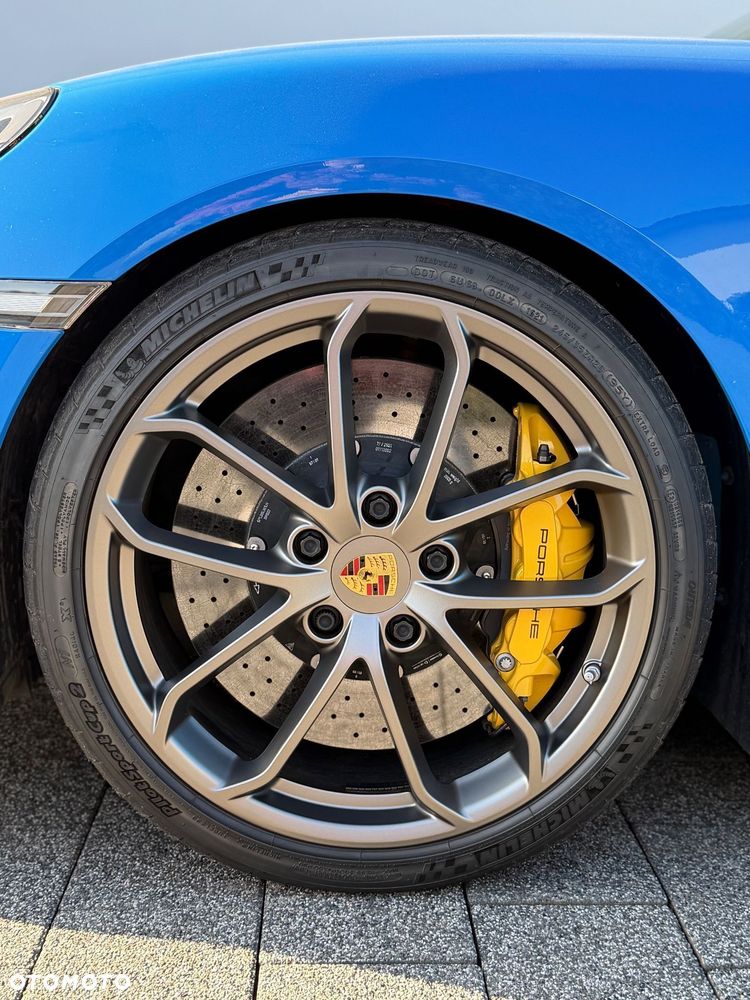 Porsche 718 Spyder - 4