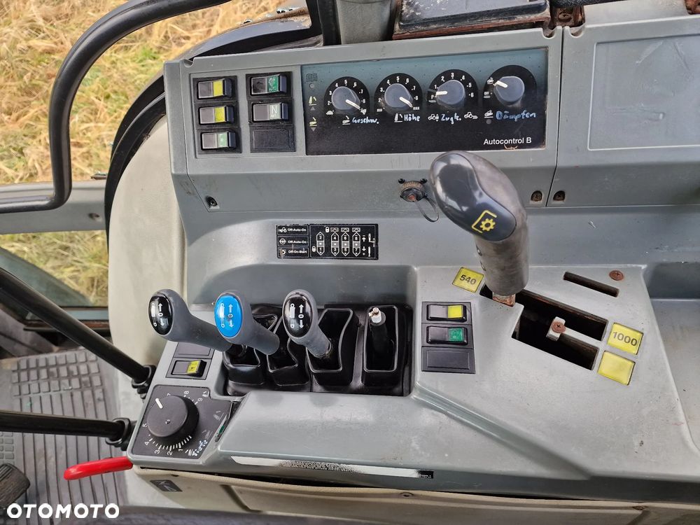 Valtra 6850-4 HiTech - 15