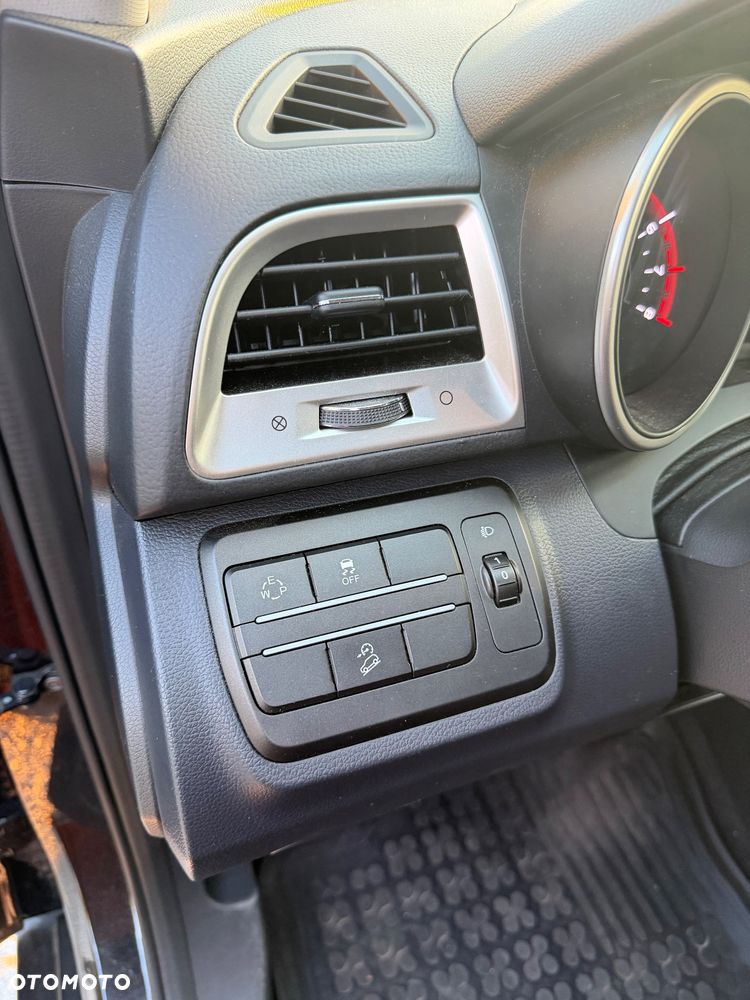 SsangYong/KGM Tivoli 1.6 Sapphire - 11
