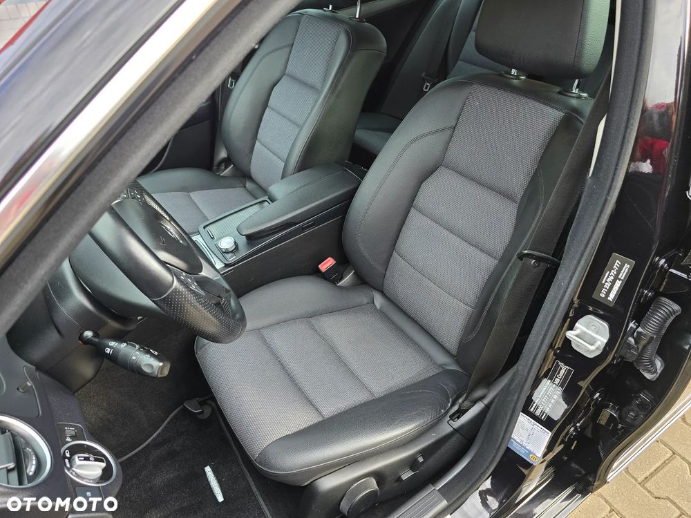 Mercedes-Benz Klasa C 180 BlueEFFICIENCY Avantgarde - 27